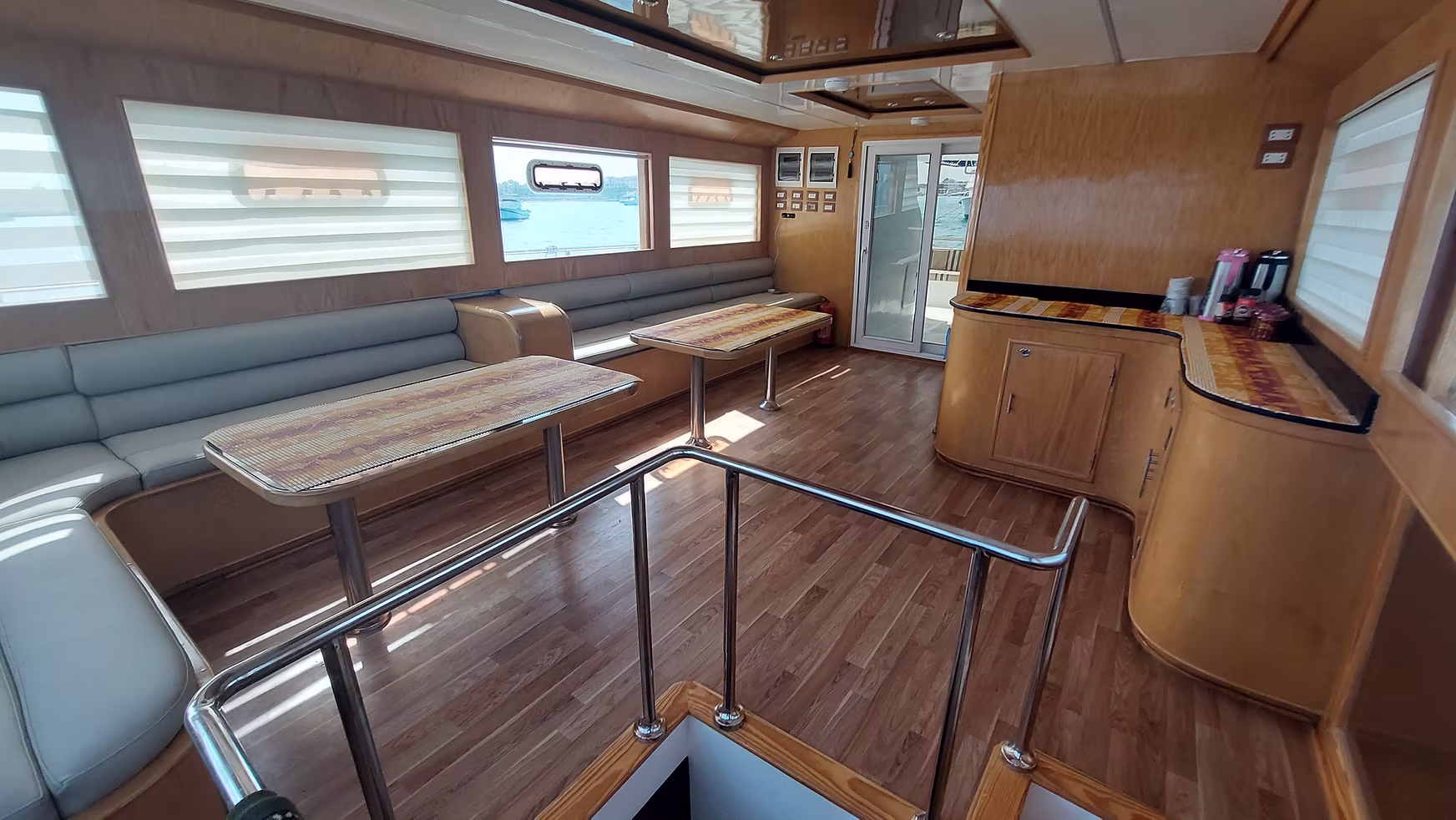 Яхта Scuba (до 9 человек) — изображение 6