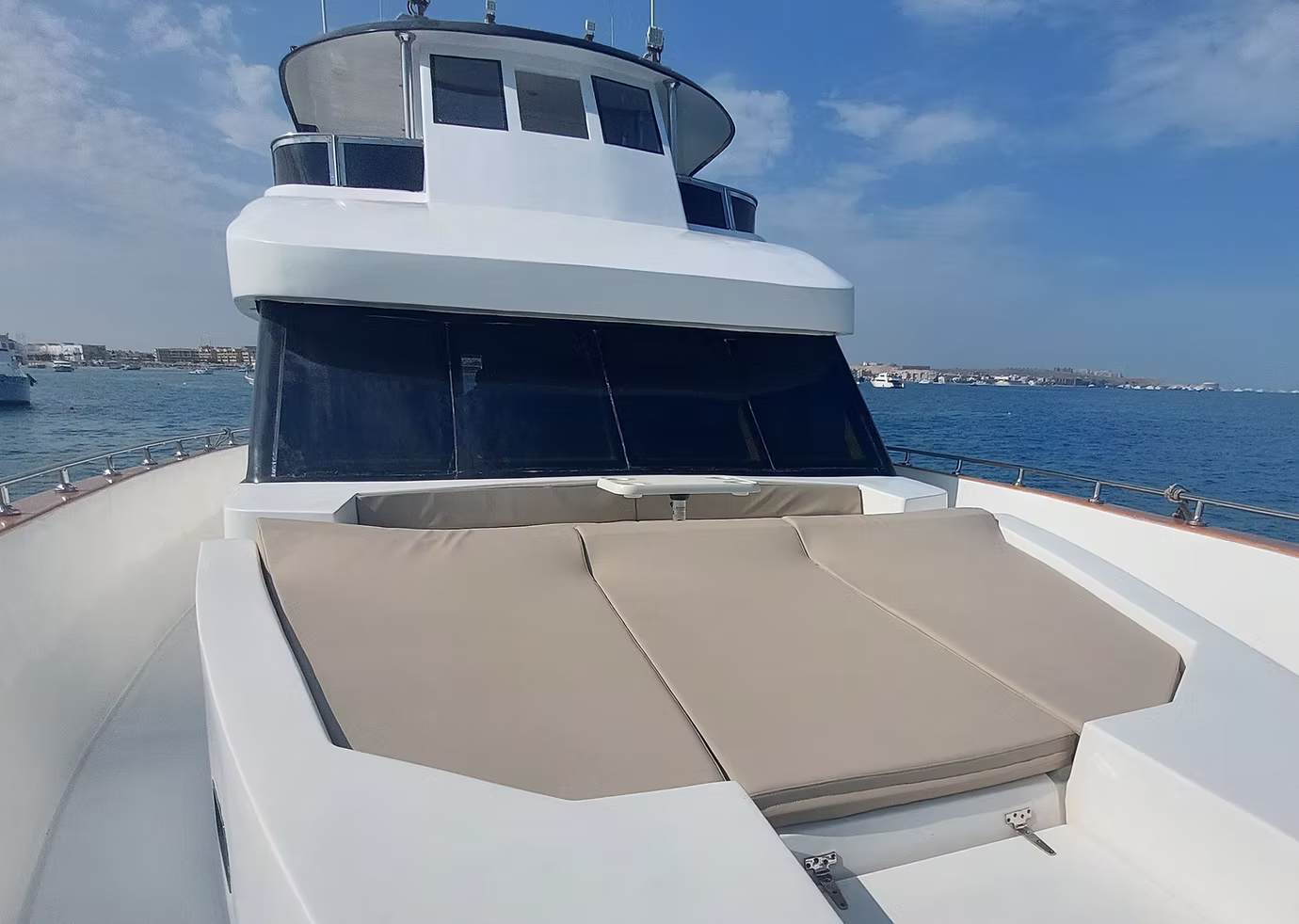 Яхта Scuba (до 9 человек) — изображение 7